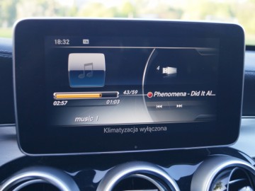 Mercedes C220 BlueTEC 7G-Tronic - Mniejsza S-ka