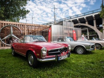 Muzyczny Mercedes na warszawskim Powiślu