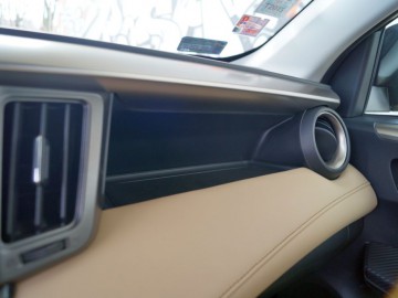 Toyota RAV4 Premium+ Executive - Z mocną pozycją