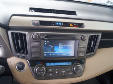 Toyota RAV4 Premium+ Executive - Z mocną pozycją