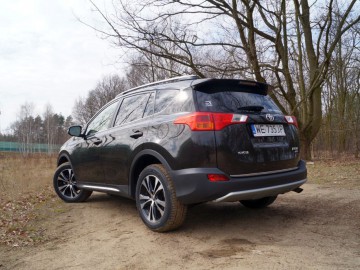 Toyota RAV4 Premium+ Executive - Z mocną pozycją