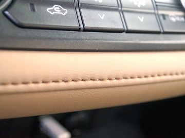 Toyota RAV4 Premium+ Executive - Z mocną pozycją