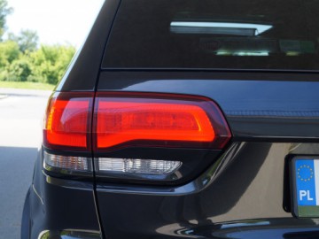 Jeep Grand Cherokee STR8 - Kochajmy V8, tak szybko odchodzi...