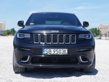 Jeep Grand Cherokee STR8 - Kochajmy V8, tak szybko odchodzi...