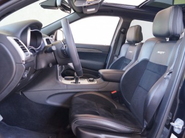 Jeep Grand Cherokee STR8 - Kochajmy V8, tak szybko odchodzi...