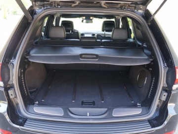 Jeep Grand Cherokee STR8 - Kochajmy V8, tak szybko odchodzi...