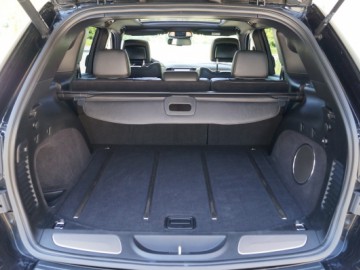 Jeep Grand Cherokee STR8 - Kochajmy V8, tak szybko odchodzi...
