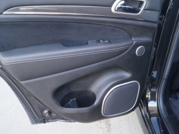 Jeep Grand Cherokee STR8 - Kochajmy V8, tak szybko odchodzi...