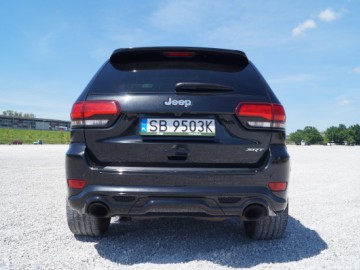 Jeep Grand Cherokee STR8 - Kochajmy V8, tak szybko odchodzi...