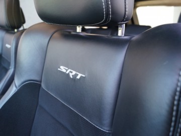 Jeep Grand Cherokee STR8 - Kochajmy V8, tak szybko odchodzi...