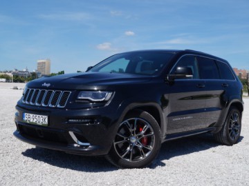 Jeep Grand Cherokee STR8 - Kochajmy V8, tak szybko odchodzi...