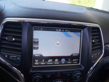 Jeep Grand Cherokee STR8 - Kochajmy V8, tak szybko odchodzi...
