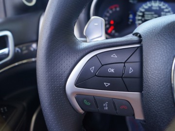 Jeep Grand Cherokee STR8 - Kochajmy V8, tak szybko odchodzi...