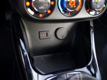 Opel Corsa E 5d Cosmo 1.0 Turbo EcoTec 115 KM - Trochę nowa, trochę&hellip;