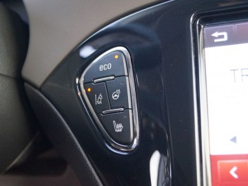Opel Corsa E 5d Cosmo 1.0 Turbo EcoTec 115 KM - Trochę nowa, trochę&hellip;
