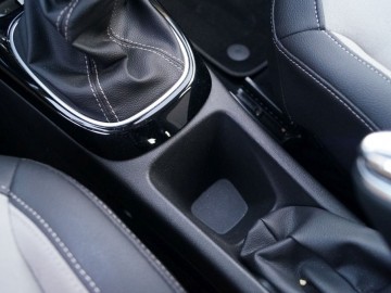 Opel Corsa E 5d Cosmo 1.0 Turbo EcoTec 115 KM - Trochę nowa, trochę&hellip;