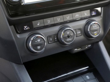 Skoda Octavia Kombi RS 230 2.0 TSI DSG - Sterydowa Czeszka