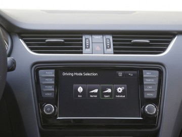 Skoda Octavia Kombi RS 230 2.0 TSI DSG - Sterydowa Czeszka