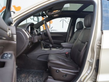Jeep Grand Cherokee Overland Summit 3.0 CRD - Komfortowo i off-roadowo