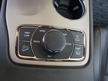 Jeep Grand Cherokee Overland Summit 3.0 CRD - Komfortowo i off-roadowo