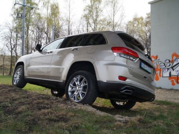 Jeep Grand Cherokee Overland Summit 3.0 CRD - Komfortowo i off-roadowo