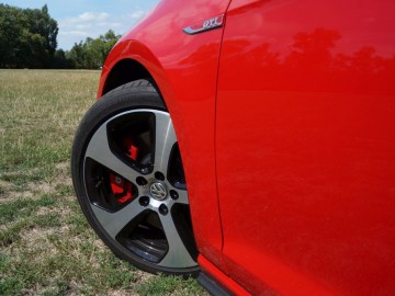 Volkswagen Golf GTI 2,0 TSI 220 KM &ndash; dyskretny atleta