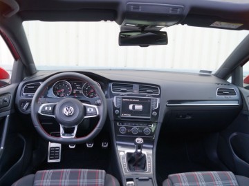 Volkswagen Golf GTI 2,0 TSI 220 KM &ndash; dyskretny atleta