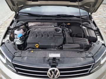 Volkswagen Jetta Highline 2.0 TDI BlueMotion Technology &ndash; Prawie Passat