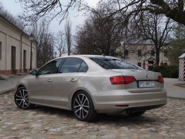 Volkswagen Jetta Highline 2.0 TDI BlueMotion Technology &ndash; Prawie Passat