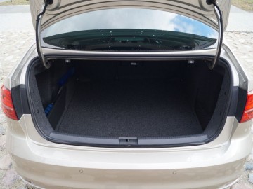 Volkswagen Jetta Highline 2.0 TDI BlueMotion Technology &ndash; Prawie Passat