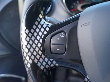 Renault Captur 110 KM 1.5 dCi Intense &ndash; Typ (Nie)kontrowersyjny