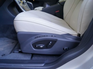 Volvo XC60 D5 AWD 220 KM &ndash; Ikea na kołach