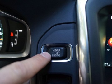 Volvo XC60 D5 AWD 220 KM &ndash; Ikea na kołach