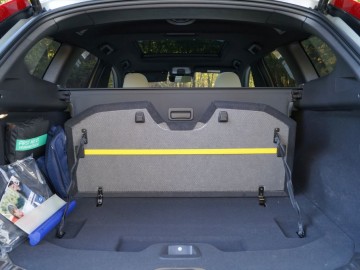 Volvo XC60 D5 AWD 220 KM &ndash; Ikea na kołach