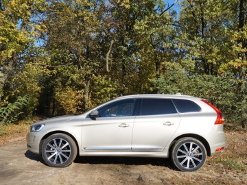 Volvo XC60 D5 AWD 220 KM &ndash; Ikea na kołach