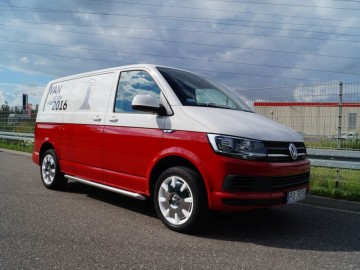 Volkswagen Transporter 2,0 TDi 140 KM MT6 &ndash; Og&oacute;rek po przejściach&hellip;