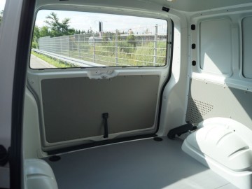 Volkswagen Transporter 2,0 TDi 140 KM MT6 &ndash; Og&oacute;rek po przejściach&hellip;