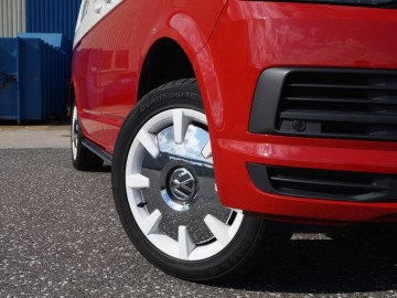Volkswagen Transporter 2,0 TDi 140 KM MT6 &ndash; Og&oacute;rek po przejściach&hellip;
