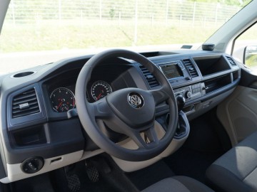 Volkswagen Transporter 2,0 TDi 140 KM MT6 &ndash; Og&oacute;rek po przejściach&hellip;