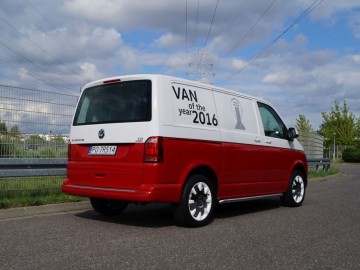Volkswagen Transporter 2,0 TDi 140 KM MT6 &ndash; Og&oacute;rek po przejściach&hellip;