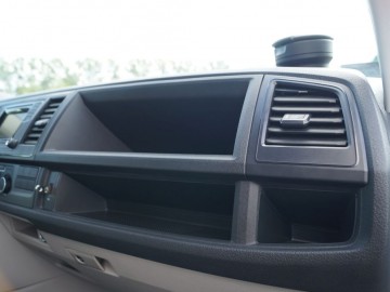 Volkswagen Transporter 2,0 TDi 140 KM MT6 &ndash; Og&oacute;rek po przejściach&hellip;