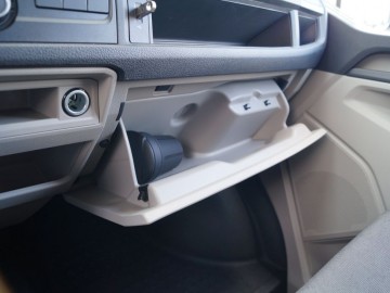 Volkswagen Transporter 2,0 TDi 140 KM MT6 &ndash; Og&oacute;rek po przejściach&hellip;