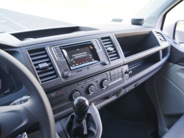 Volkswagen Transporter 2,0 TDi 140 KM MT6 &ndash; Og&oacute;rek po przejściach&hellip;