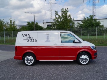 Volkswagen Transporter 2,0 TDi 140 KM MT6 &ndash; Og&oacute;rek po przejściach&hellip;