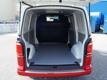 Volkswagen Transporter 2,0 TDi 140 KM MT6 &ndash; Og&oacute;rek po przejściach&hellip;