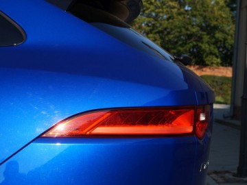 Jaguar F-Pace 3,0 TDV6 AT8 300 KM &ndash; Kocie sprawki