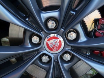 Jaguar F-Pace 3,0 TDV6 AT8 300 KM &ndash; Kocie sprawki