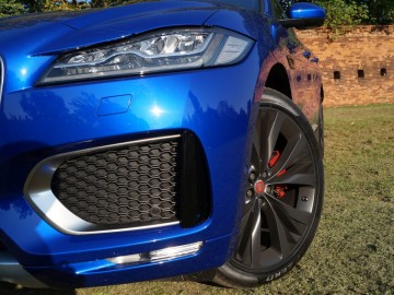 Jaguar F-Pace 3,0 TDV6 AT8 300 KM &ndash; Kocie sprawki