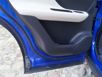 Jaguar F-Pace 3,0 TDV6 AT8 300 KM &ndash; Kocie sprawki