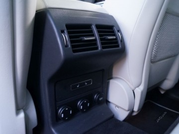 Jaguar F-Pace 3,0 TDV6 AT8 300 KM &ndash; Kocie sprawki